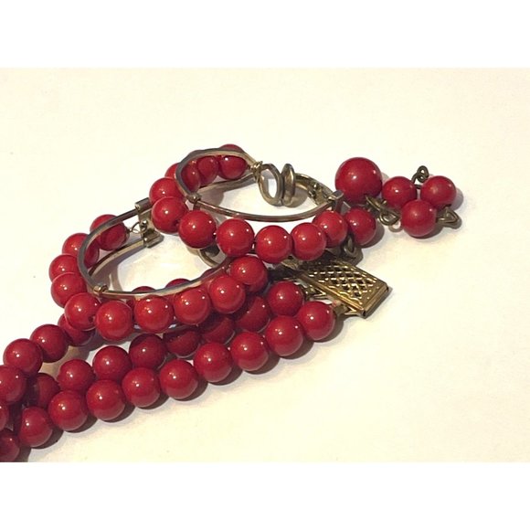 Vintage Red Beaded Three Strand Necklace and Hoop Earrings Clip-on Set HTF - Picture 5 of 7